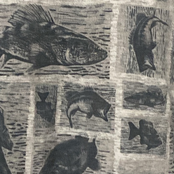 HUK FISHING MENS SIZE LARGE Gray Casual Button Down Shirt FISH DESIGN CLEAN - Picture 13 of 13